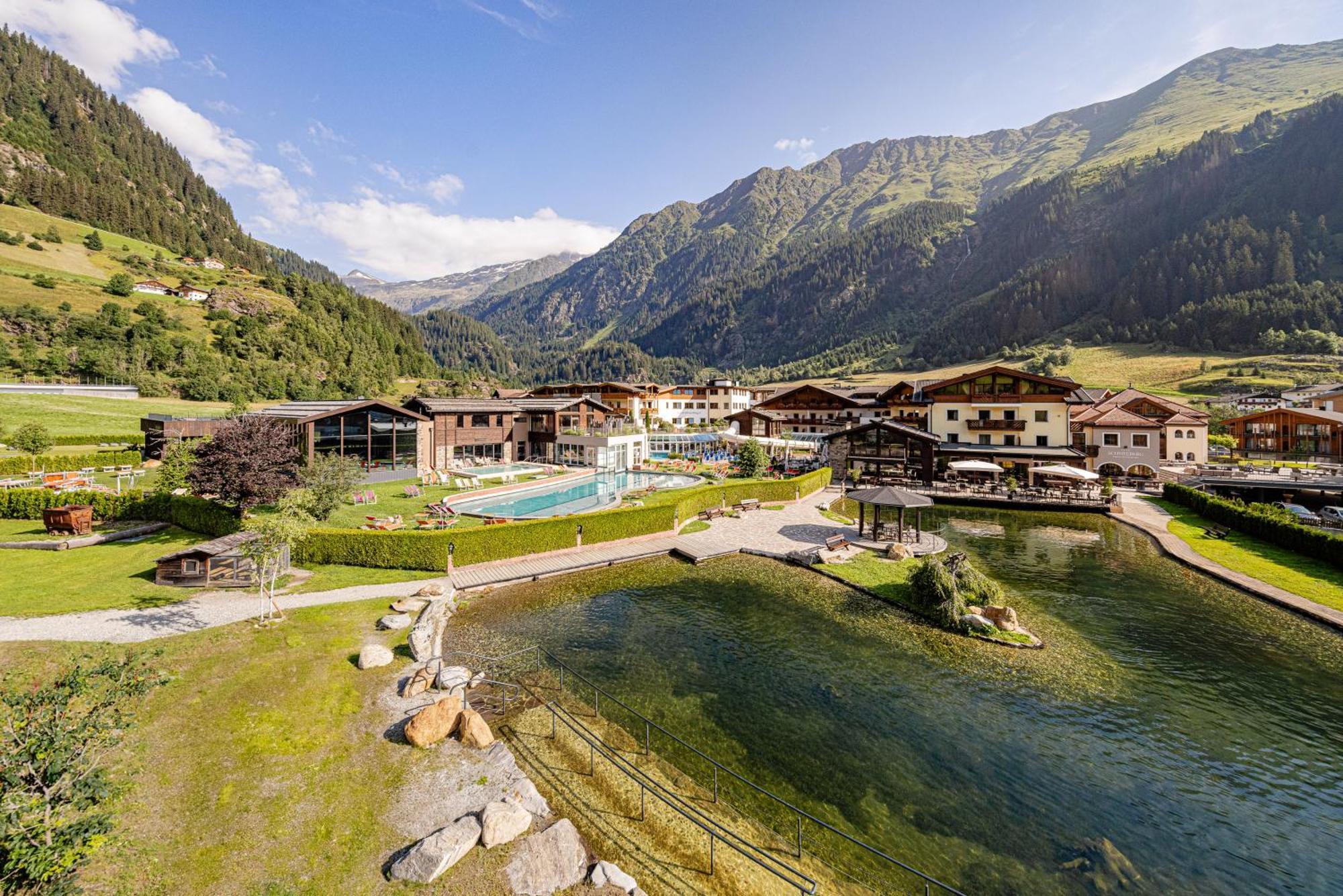 Schneeberg Family Resort 4*