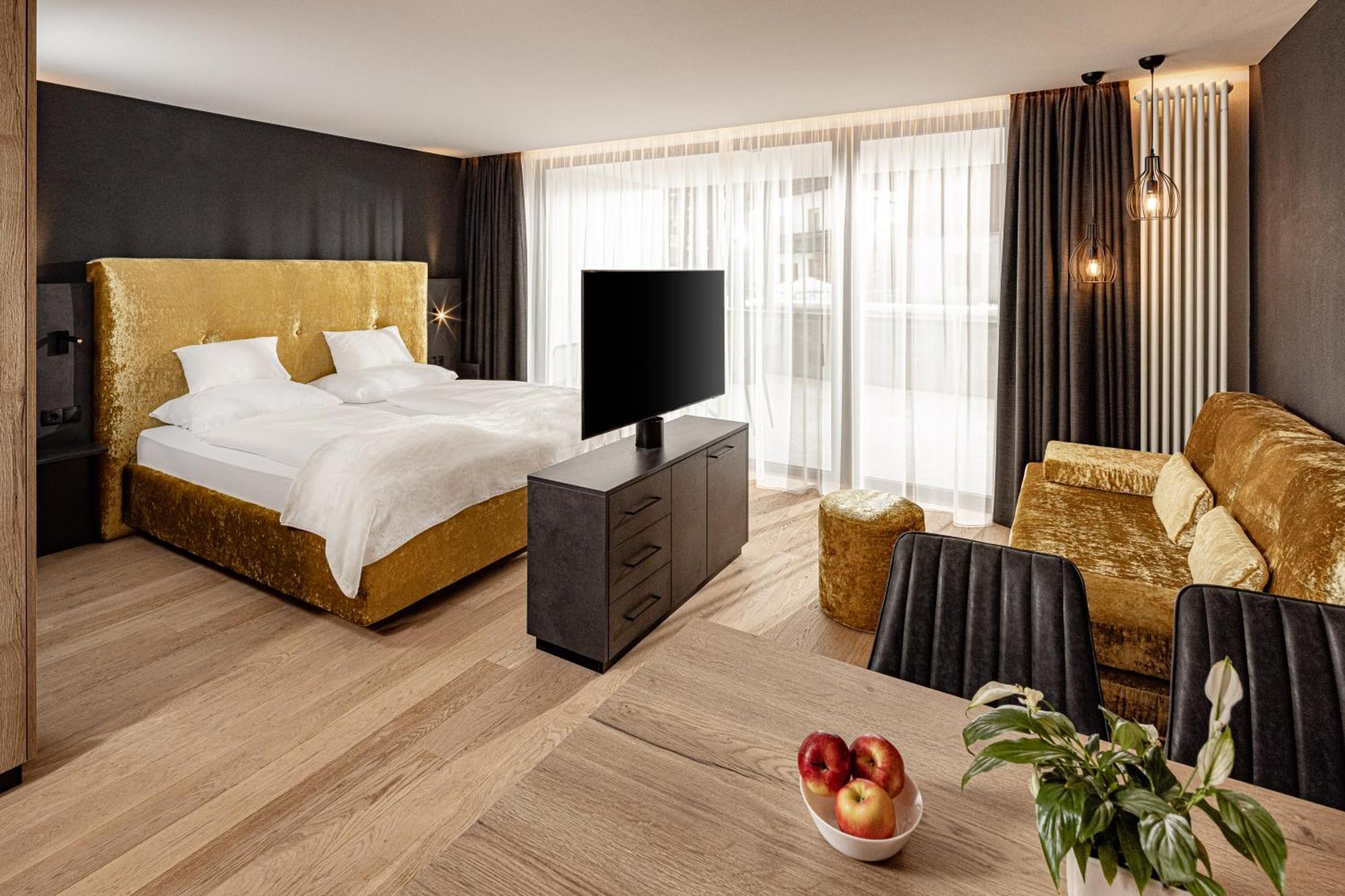 Schneeberg Family Resort 4*